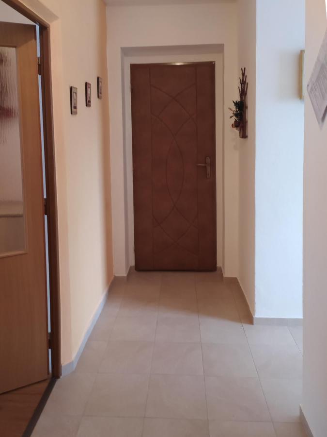 Apartman V Srni Bagian luar foto